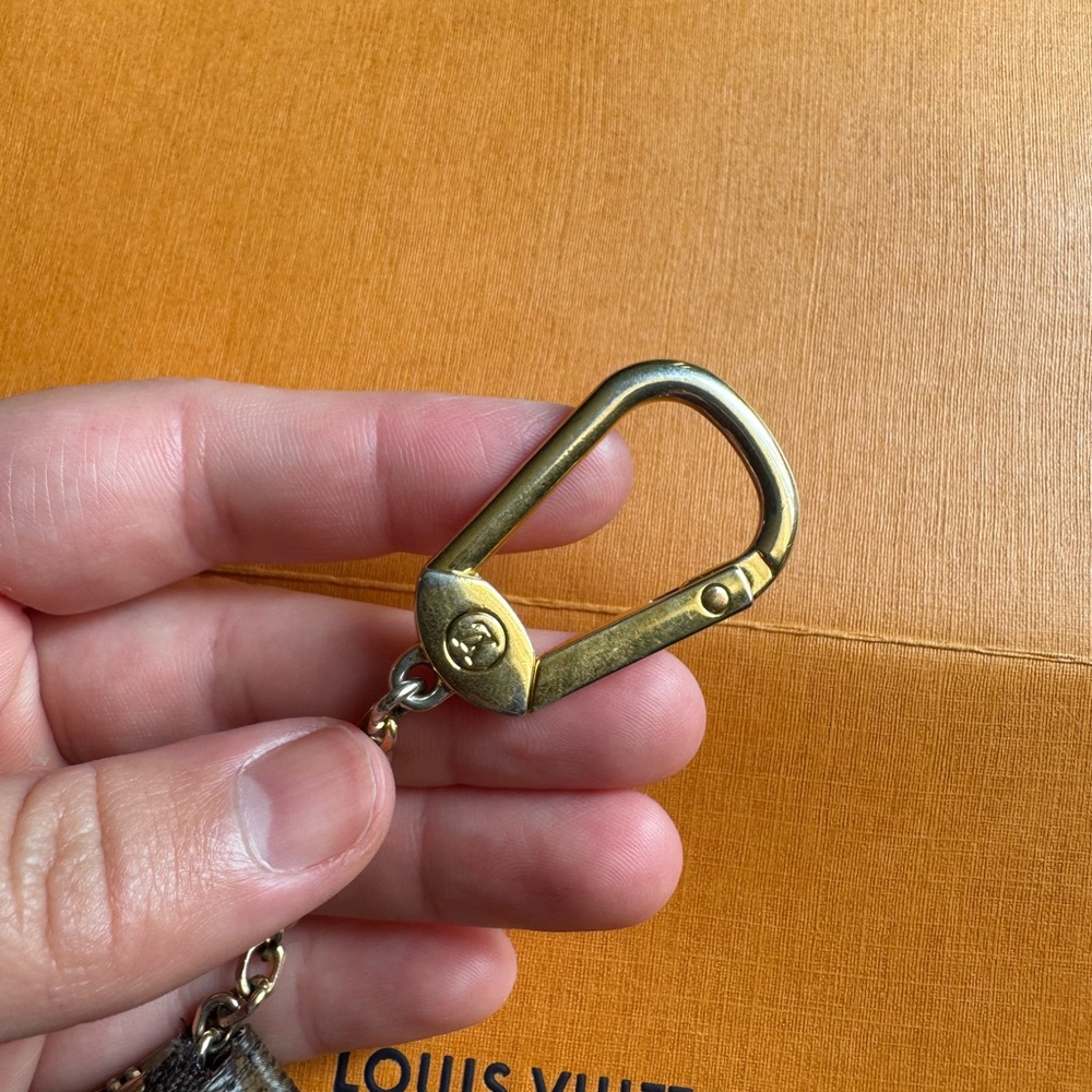 Louis Vuitton Monogram Canvas Key Pouch - Picture 5 of 6